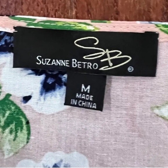 Suzanne Betro pink blush floral wrap top size medium - Picture 6 of 7